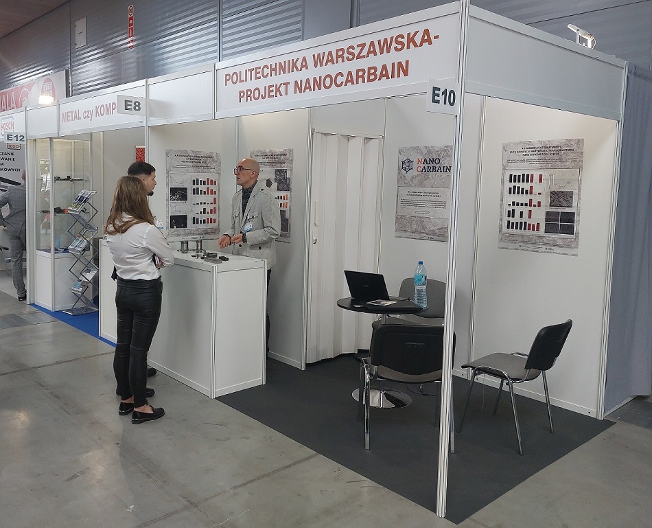 zdjęcie prezentujące stoisko targowe